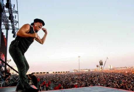 Most, Crowded, Concert | Your Daily Randomness Needs